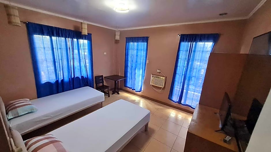 RedDoorz @ D'Little Egg Hostel Pangasinan