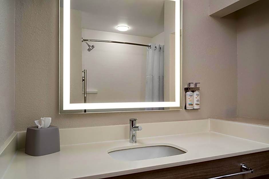 Holiday Inn Express Hotel & Suites Chaffee - Jacksonville West By IHG