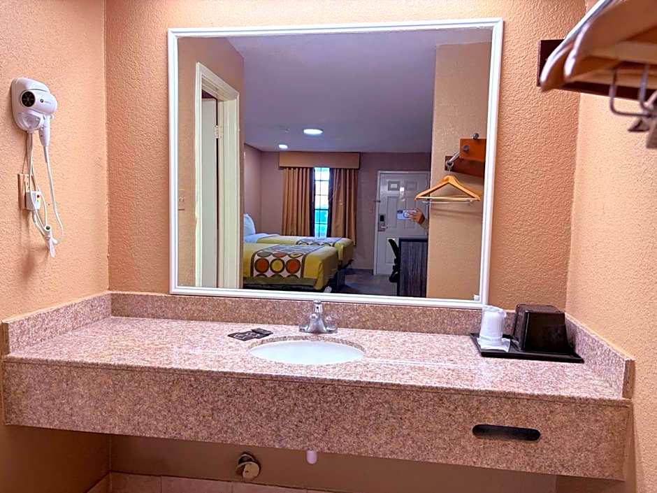 Express Inn & Suites Houston Katy