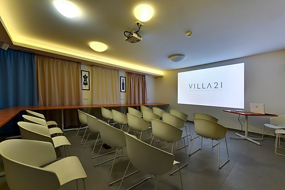 Villa 21 by Victus