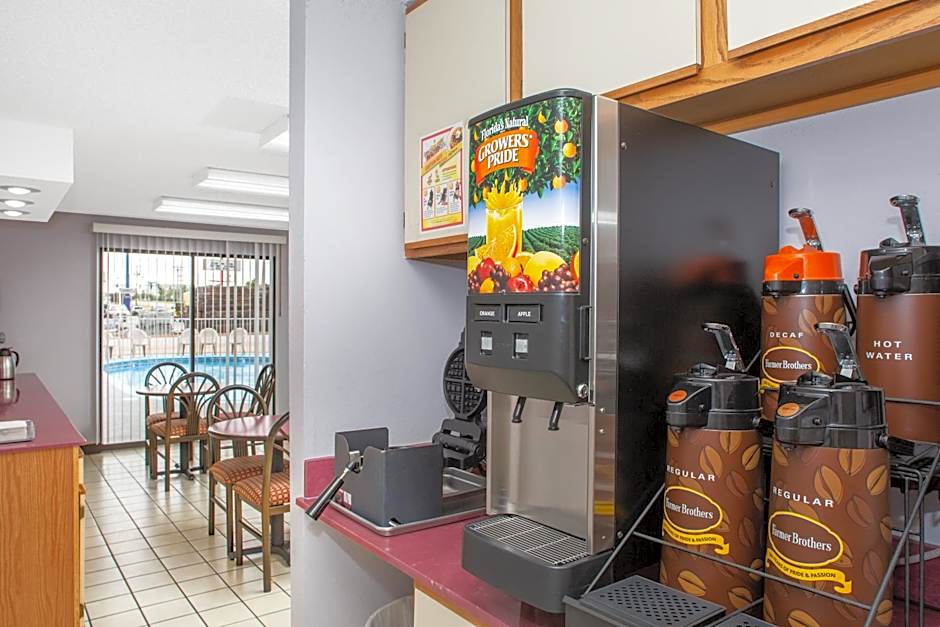 Super 8 by Wyndham Springdale AR