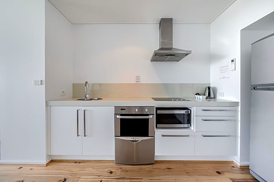 Oaks Nelson Bay Lure Suites