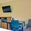 Super 8 by Wyndham Rockford I-90/Casino District