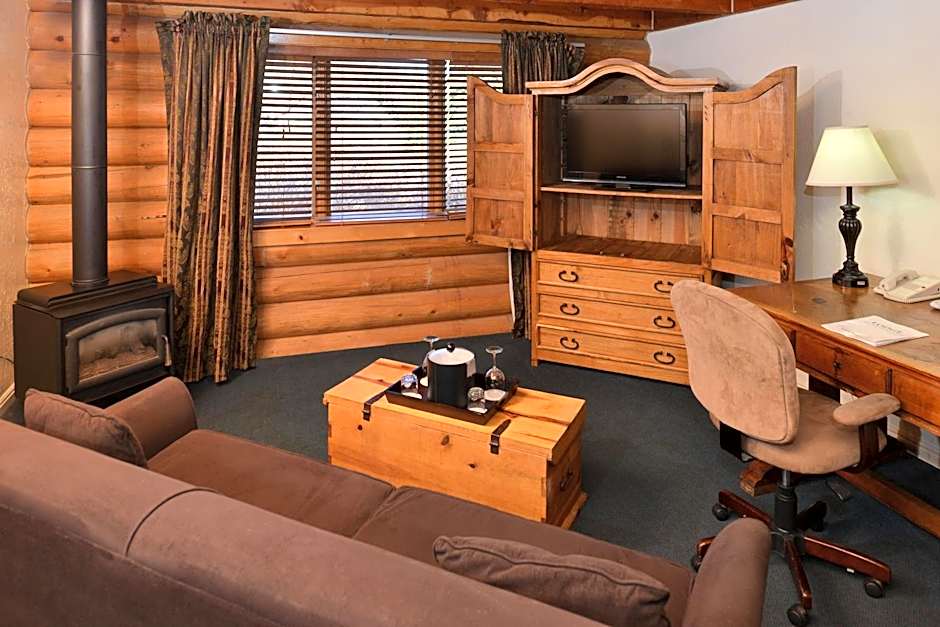 The Boulder Creek Lodge