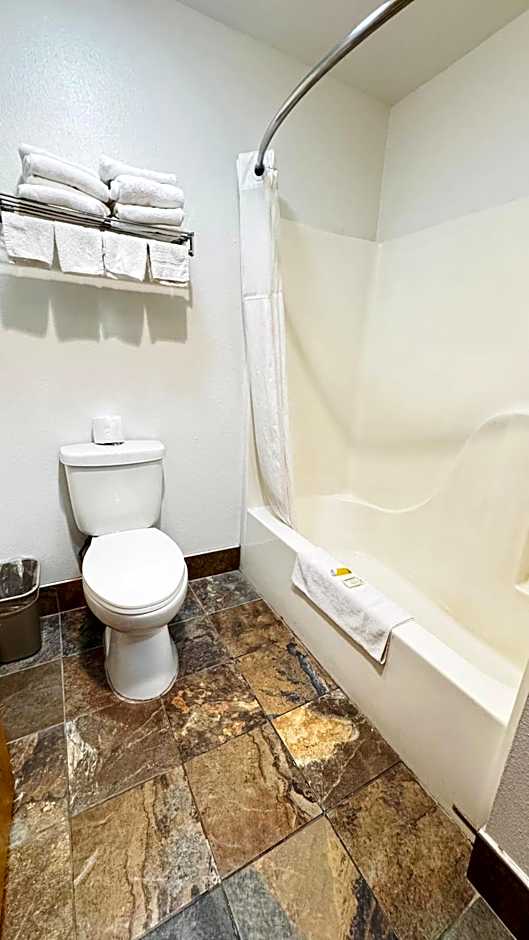 Days Inn by Wyndham North Platte