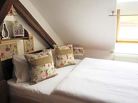 Deluxe Apartment (4 Adults)