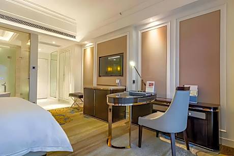 Business Double Room with Garden View