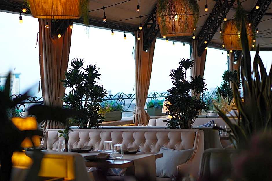 Paris Hotel Yerevan
