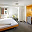 Hirschen Guesthouse - Village Hotel