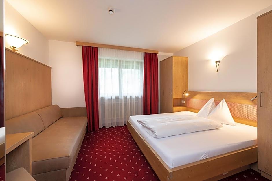 Hotel Gasthof Kröll, 4 Skigebiete in unmittelbarer Nähe, Restaurant mit regionaler Küche