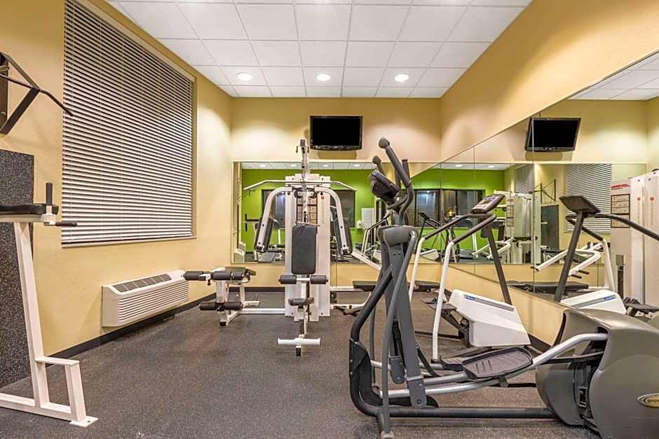 Days Inn by Wyndham Eagan Minnesota Near Mall of America