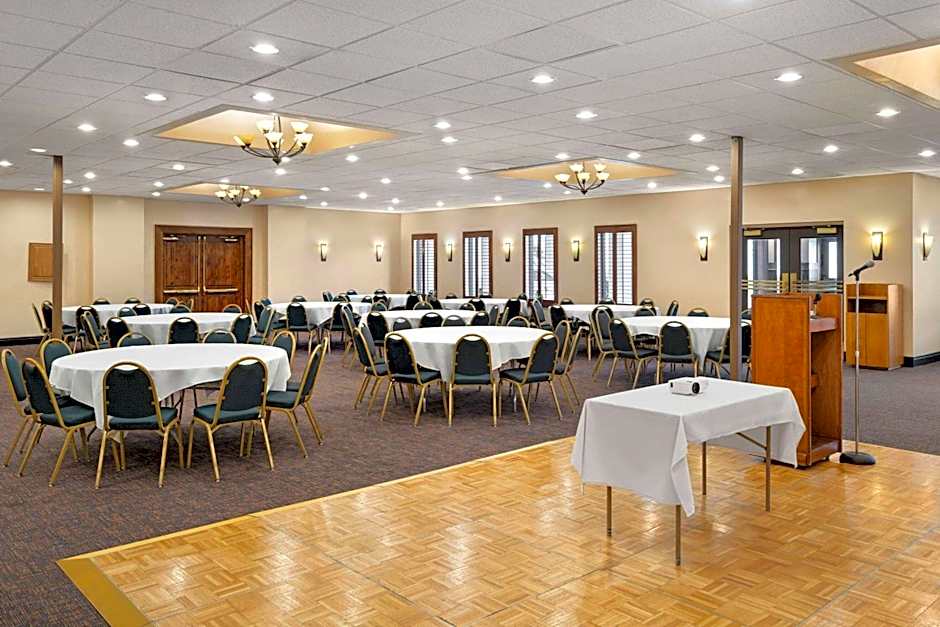 Ramada Tucson