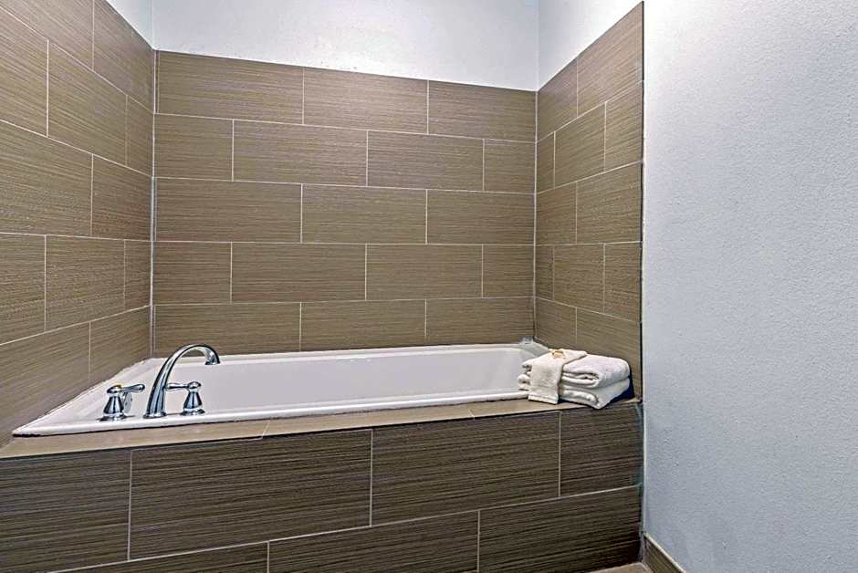 La Quinta Inn & Suites by Wyndham Guthrie