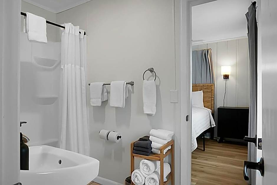 Seabirds Motel At Kure Beach