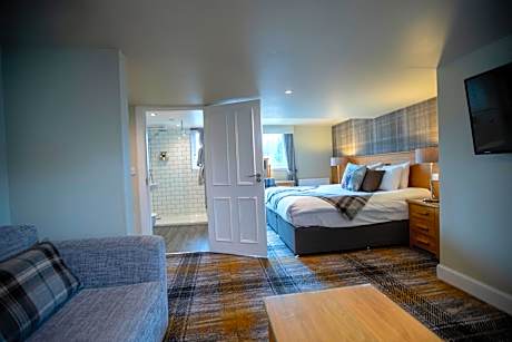 Mckays Deluxe Double or Twin Room (main building)