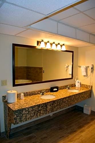 Best Western Wichita North Hotel & Suites – Wichita, KS