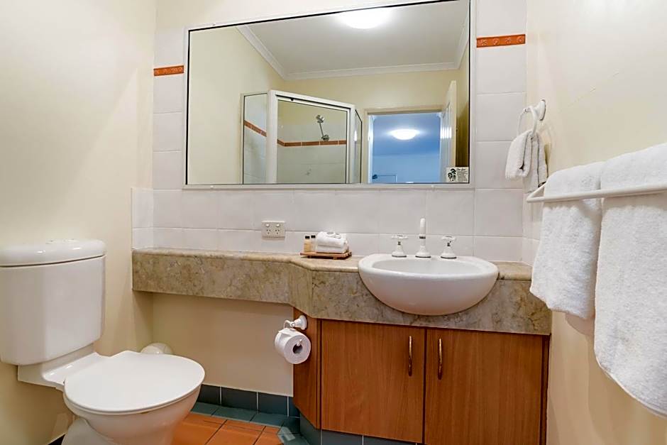 Mid City Luxury Suites