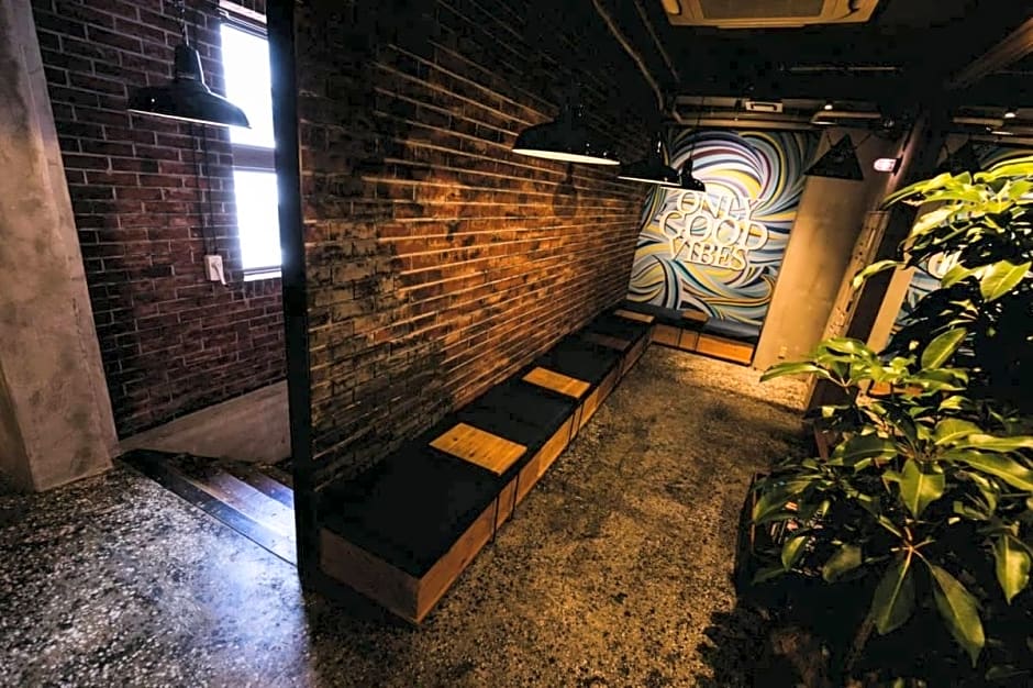 The Kitchen Hostel Ao