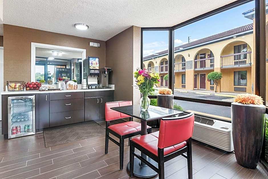 Econo Lodge Gainesville Downtown Area