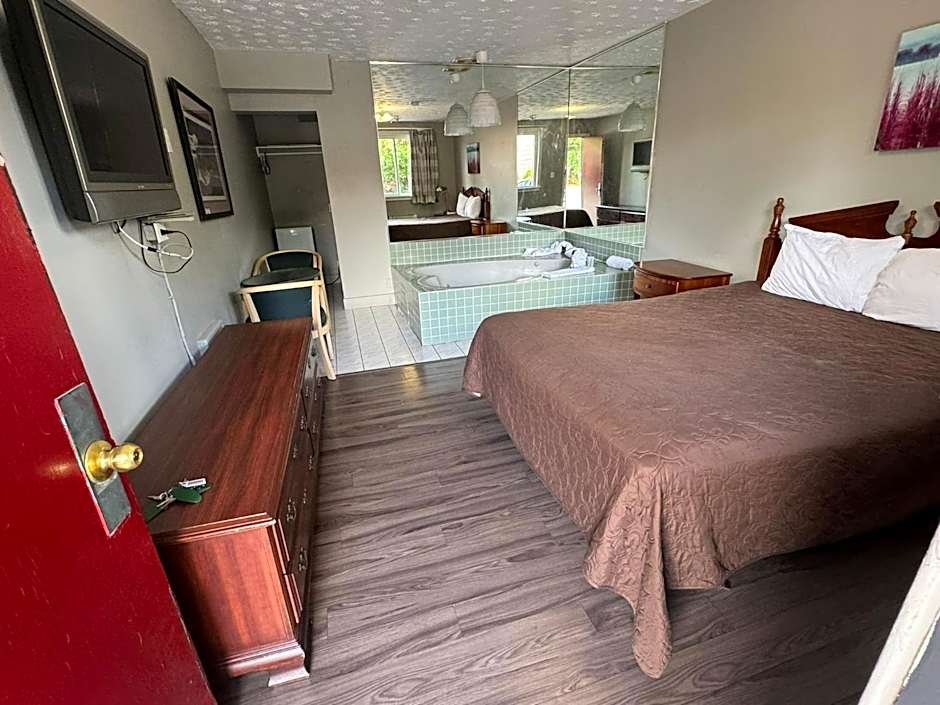 6267 Persepolis Inn