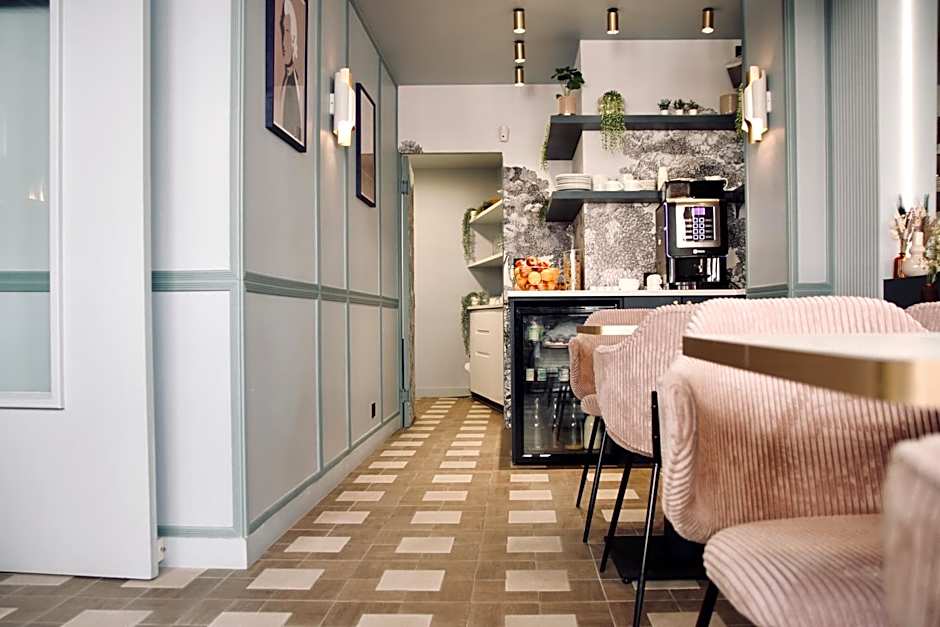 Amadeus Hotel