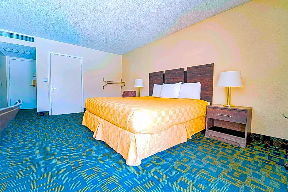 Royal Plaza Inn