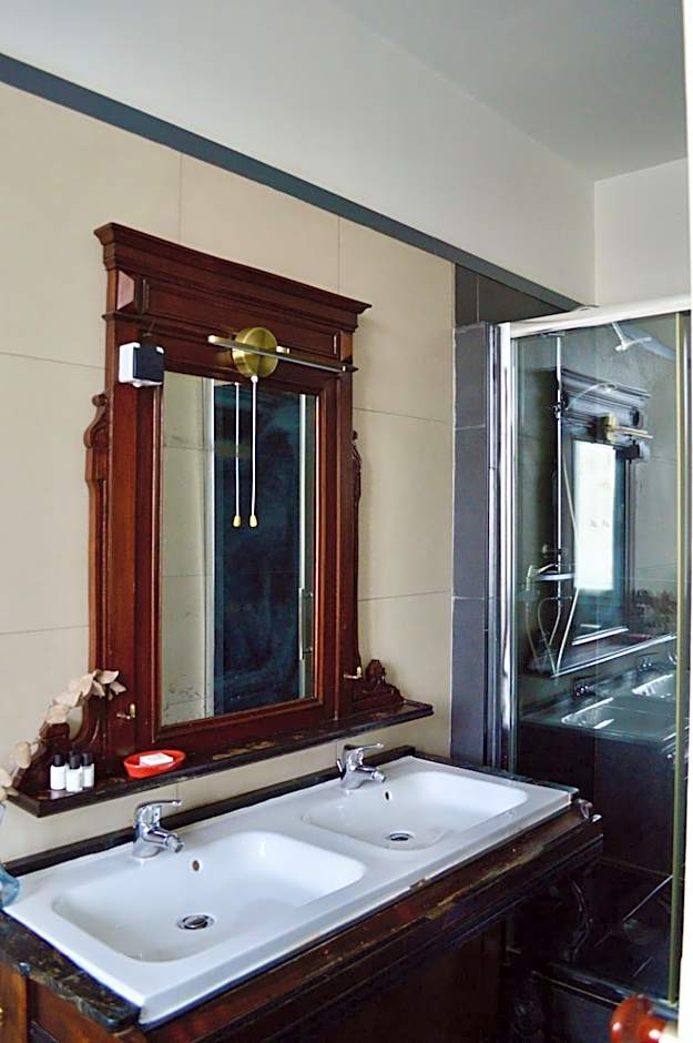 Saint Charles Hôtel & Coliving Biarritz