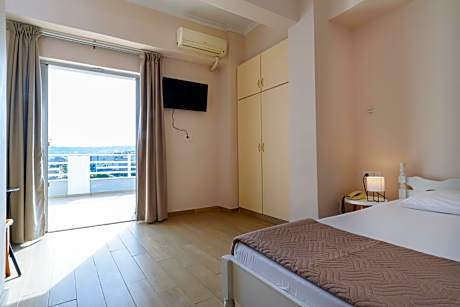 Superior Family Room