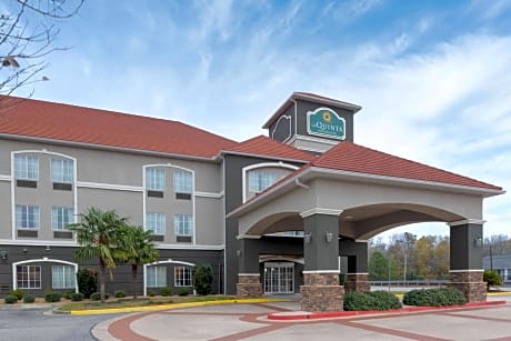 La Quinta by Wyndham Macon West
