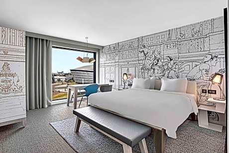 Superior Room with View