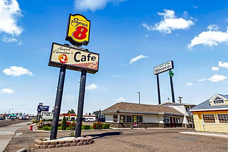 Super 8 by Wyndham Ontario