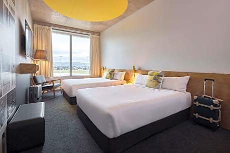 Twin Room with City View