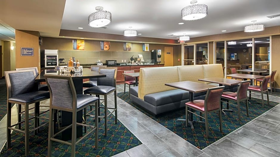 Best Western Legacy Inn & Suites Beloit/South Beloit