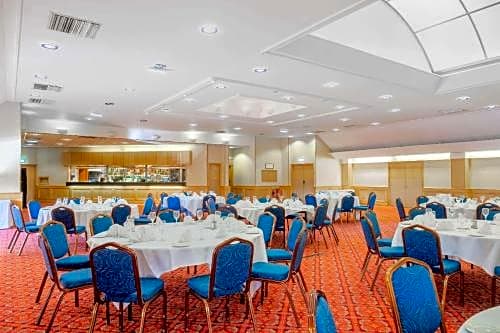 Clarion Cedar Court Wakefield Hotel