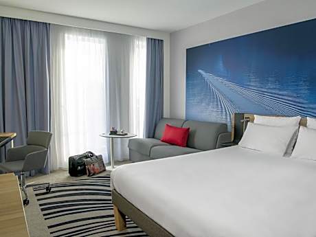 Executive Room with One Double Bed and One Sofa