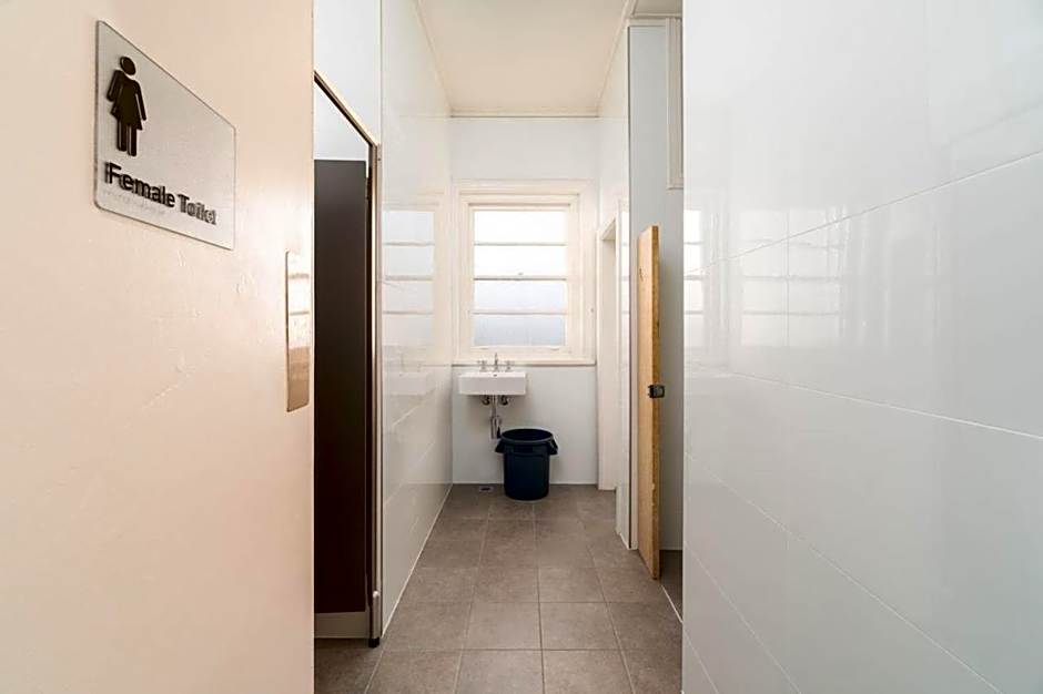 Sydney Junction Hotel