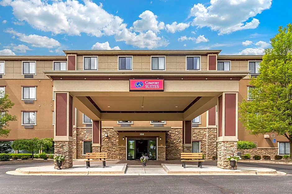 Comfort Suites Grand Rapids North