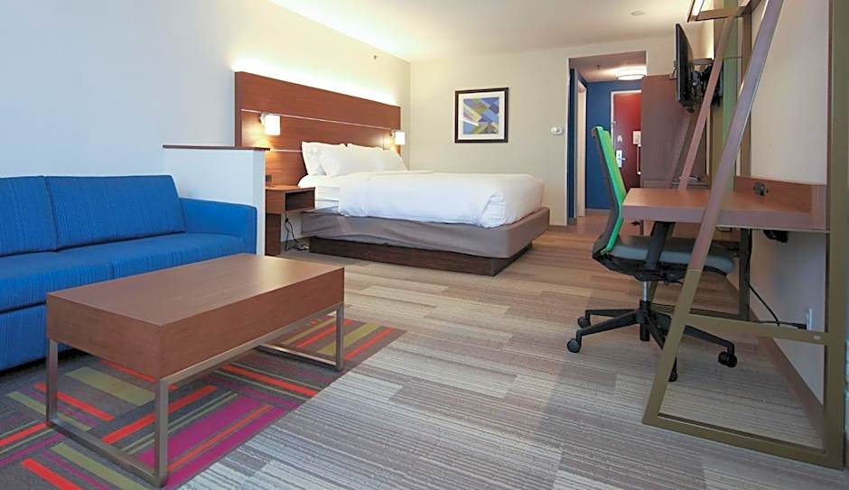 Holiday Inn Express Hotel & Suites Cincinnati Southeast Newport By IHG