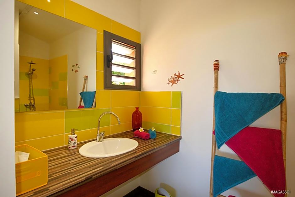 Poz Lagon - chambre d'hôtes - Bungalow pour 2 personnes - Jacuzzi privatif - petit déjeuner - Vue sur le lagon