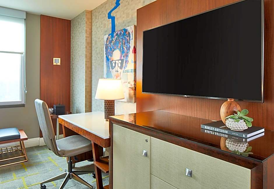 Renaissance by Marriott Atlanta Midtown Hotel