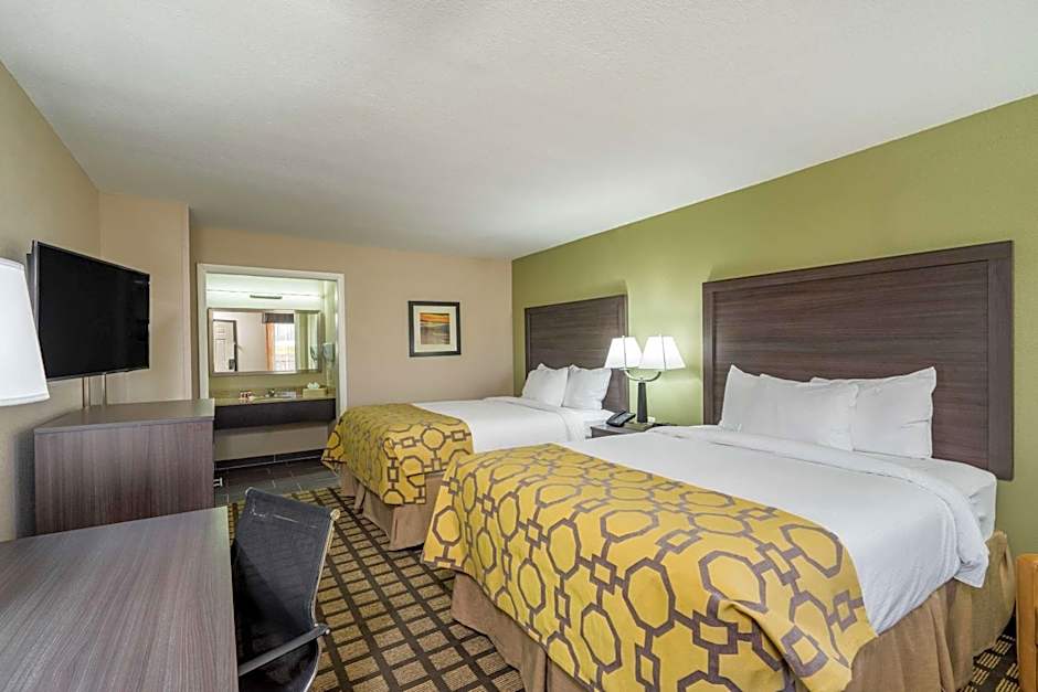 Baymont by Wyndham Clarksville