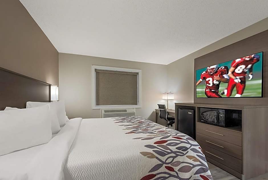 Red Roof Inn & Suites Vineland - Buena