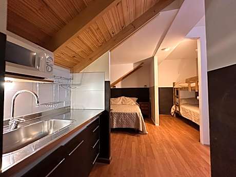 Estudio con kitchinett,  incluye Desayuno y Estacionamiento ( Maximo 5 personas )