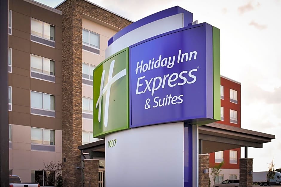 Holiday Inn Express & Suites West Memphis