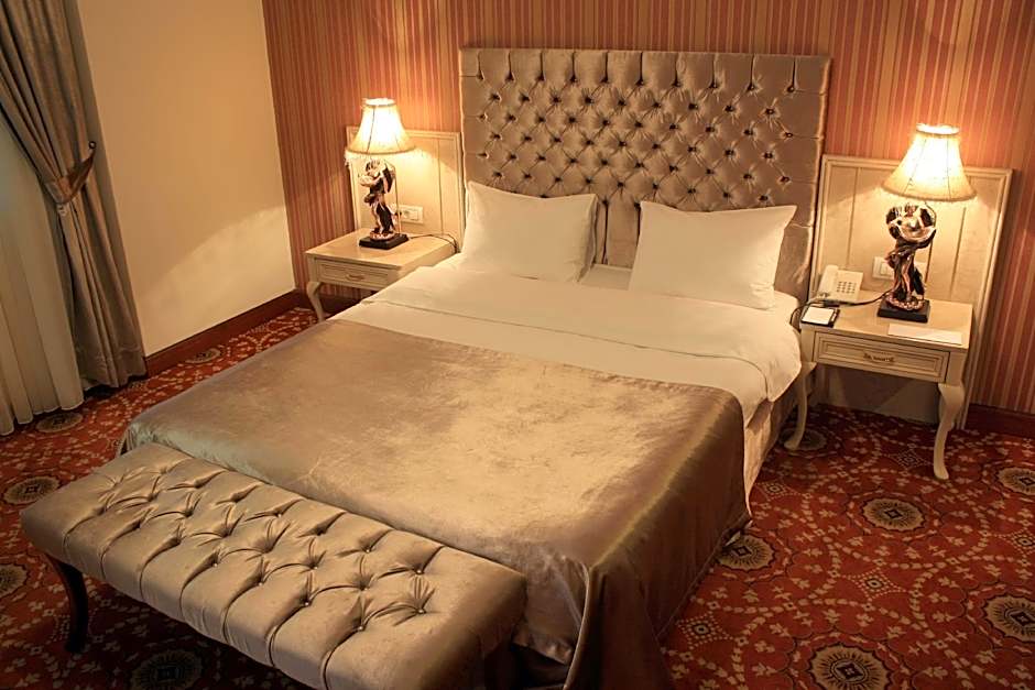 Atropat Old City Hotel