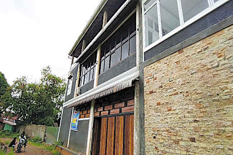 Hotel O Wisma Alam Syariah Near PLN GARDU INDUK MAMUJU