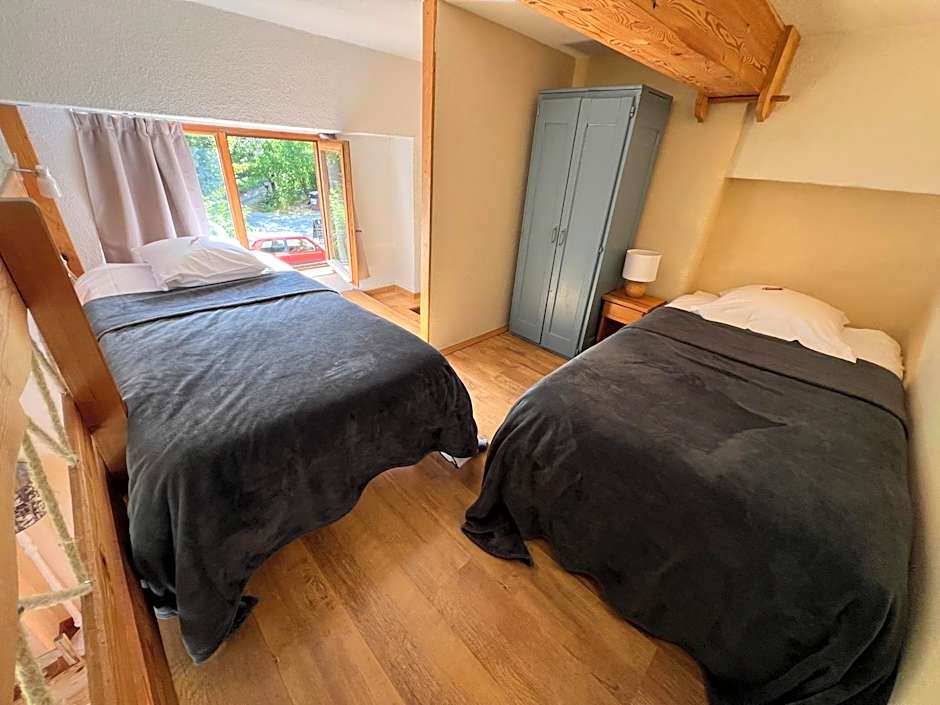 Hôtel Restaurant Gîtes Les 5 Saisons