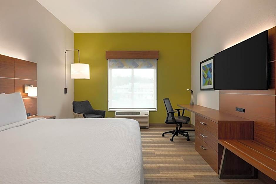 Holiday Inn Express & Suites - Dalton - Walnut Ave By IHG