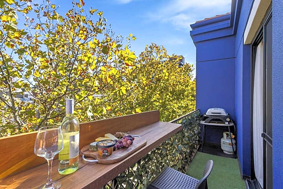 Jolly on James- 2BDR