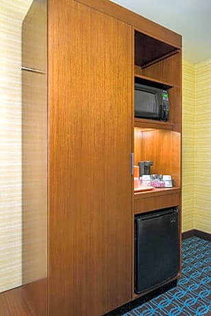 Studio, 1 King Bed with Sofa bed (1 King Bed and 1 Double Sofa Bed)